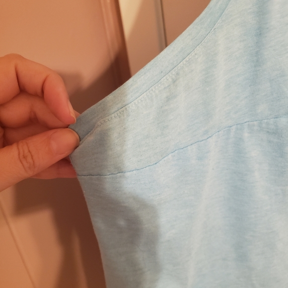 Workout top - Picture 4 of 5